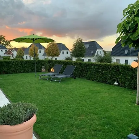 Haus Seeblick Modern Retreat *
