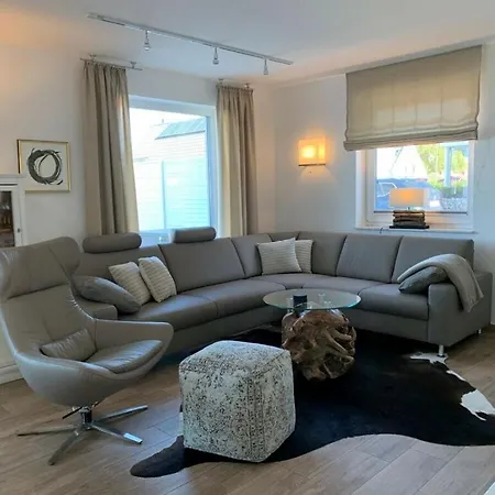 Haus Seeblick Modern Retreat * Goehren-Lebbin