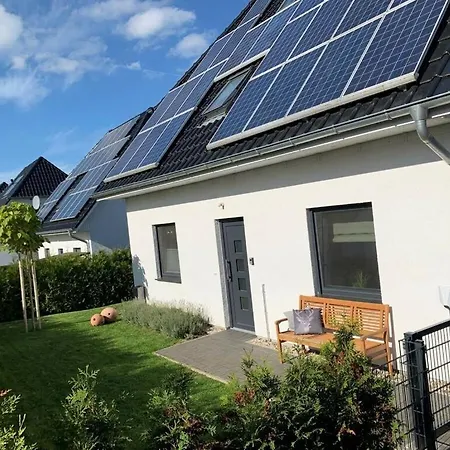 Haus Seeblick Modern Retreat