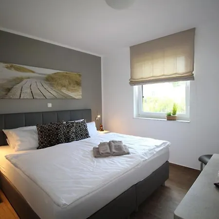 Haus Seeblick Modern Retreat Goehren-Lebbin
