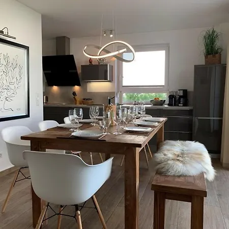 Haus Seeblick Modern Retreat * Goehren-Lebbin