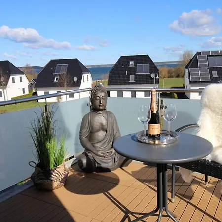 Haus Seeblick Modern Retreat Holiday home Goehren-Lebbin